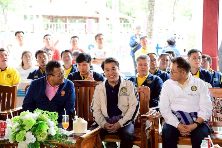 “สุริยะ-มนพร”ลงพื้นที่ชัยภูมิ-เลย ตรวจถนนหวังให้ประชาชนเดินทางสะดวกปลอดภัย