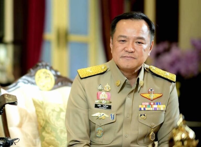 “อนุทิน” มอบผู้ว่าฯ ชายแดนไทย-กัมพูชา เตรียมกำลังหนุน 