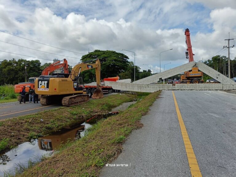 ทางหลวงแจงเหตุคานสะพานลอยคนข้ามถล่ม เร่งเคลียร์เปิดจราจร