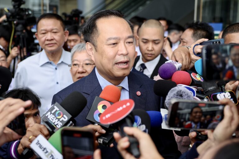 “อนุทิน” ย้ำ ยังไม่เปิดด่านไทย–กัมพูชา