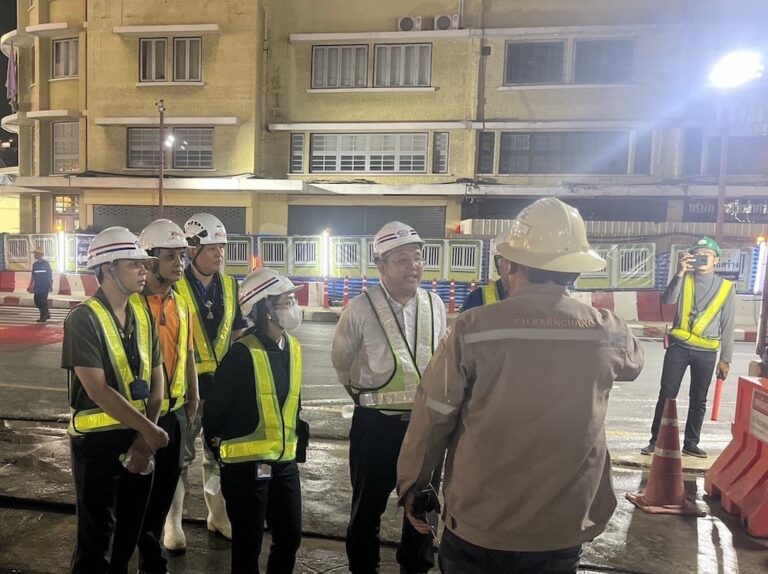 รฟม.ลุยตรวจคุมเข้มความปลอดภัยแนวก่อสร้างรถไฟฟ้าสายสีส้ม