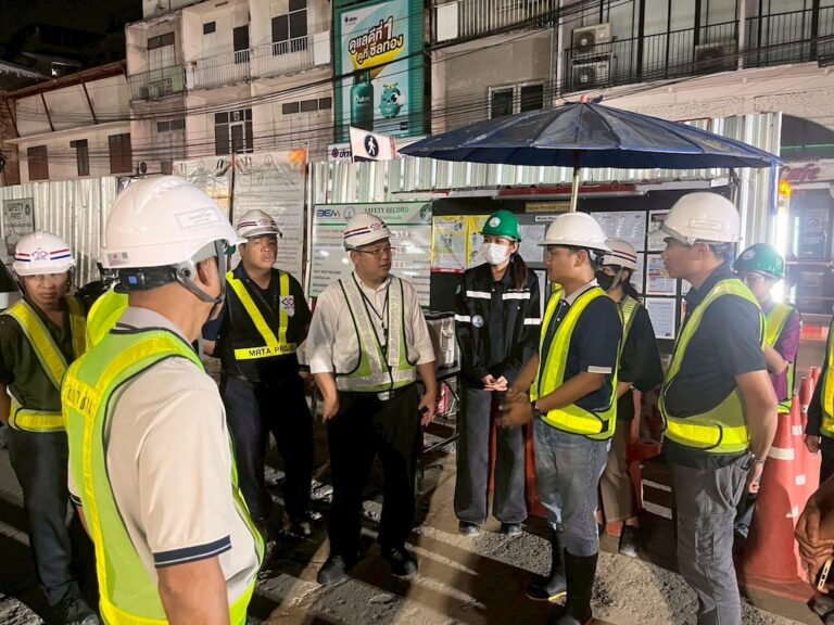 รฟม. ลงพื้นที่ต่อเนื่อง ตรวจเข้มความปลอดภัยในการก่อสร้าง