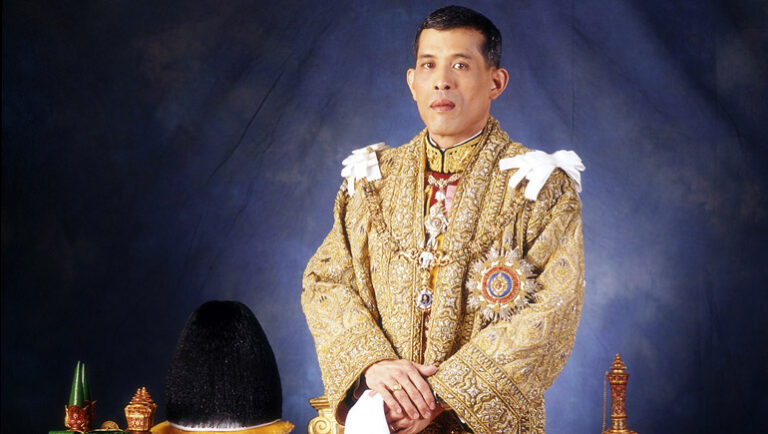 ในหลวง พระราชทาน 100 ล้าน ฟื้นฟูรพ. หาดใหญ่