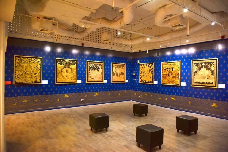 “ความรุ่งเรืองรัตนโกสินทร์” ศิลปกรรมตกแต่งสถานีอนุสาวรีย์ประชาธิปไตย 