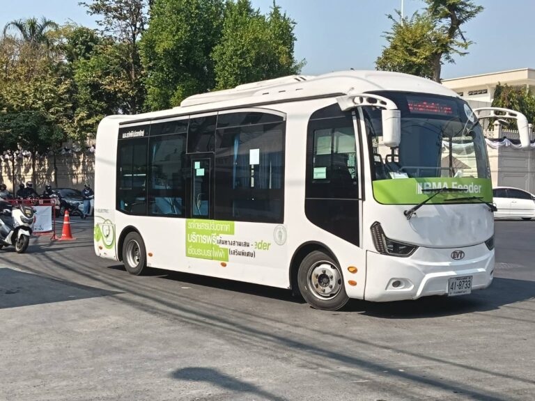 รถ Feeder ถนนสามเสน ฟรี