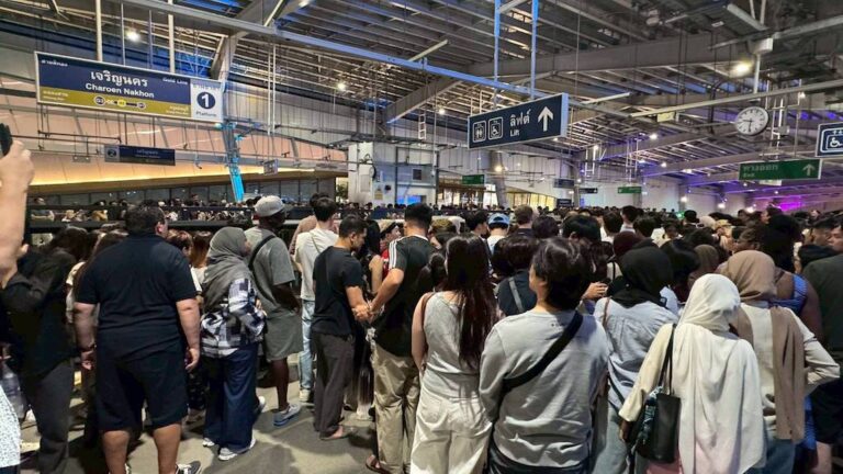 ส่งท้ายปีเก่า 31 ธ.ค.68 ยอดเดินทางทะลุ 1.42 ล้านคน