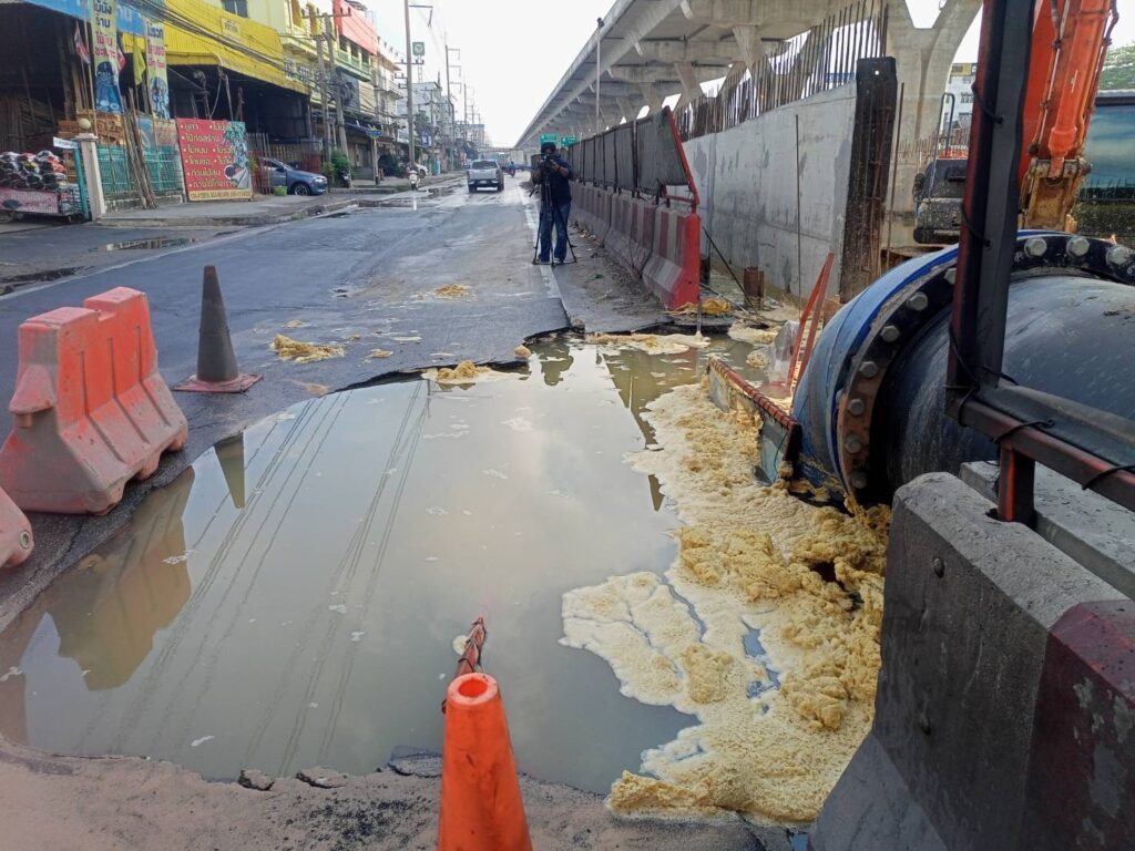 ถนนพระราม 2 ทรุด ทางคู่ขนาน