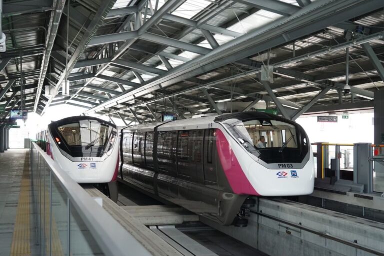 สายสีชมพู