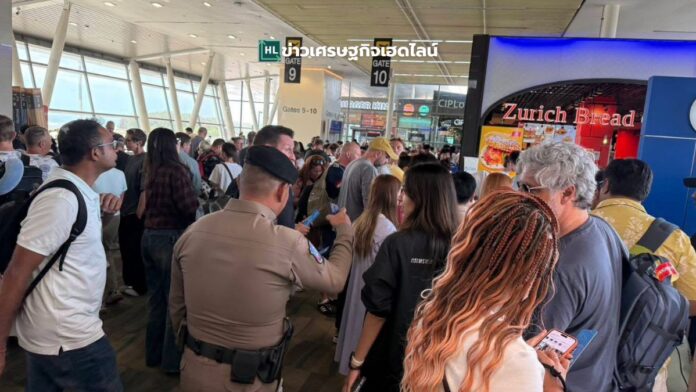 phuket airport closed 11 Mar 2026
