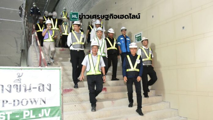 democracy monument station Mar 2026