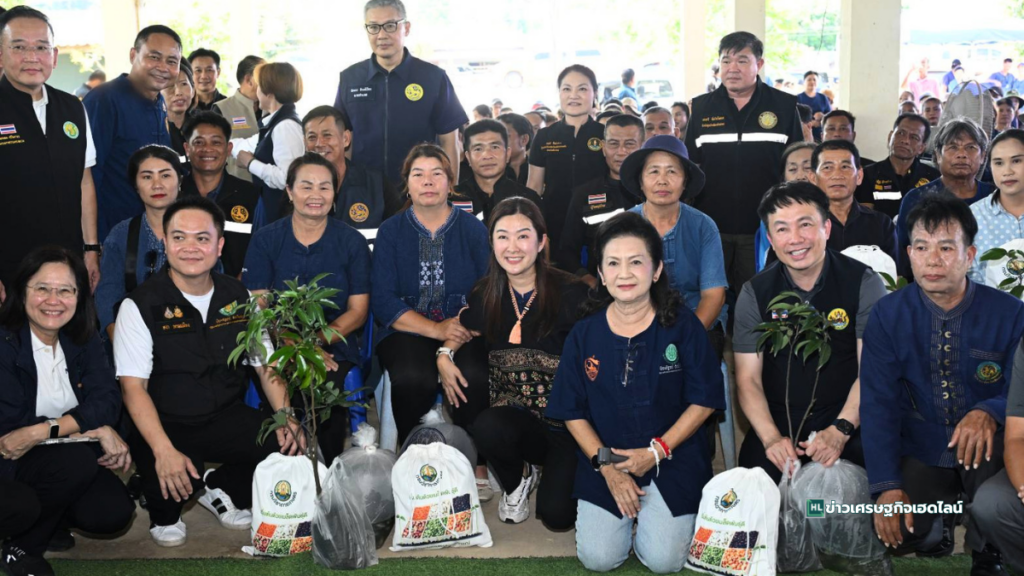 moac piyarat visits doi luang