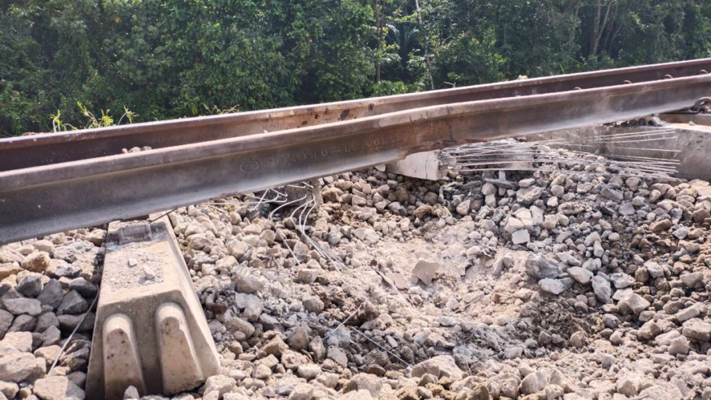 railway track broke