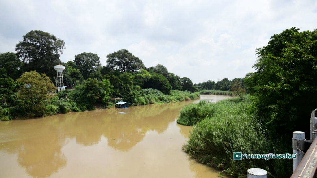 water logistics riverbank