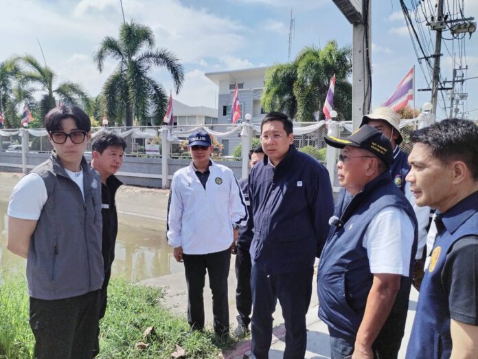 pattarapong inspects nakhon pathom flood